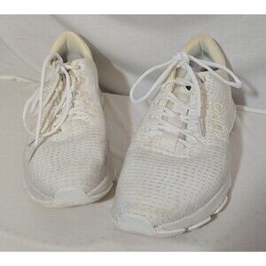 White ladies size 9 Ryka running shoes with excellent arch support